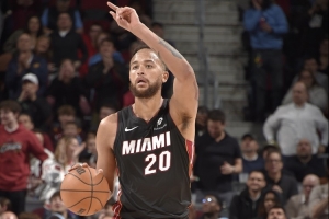 德甲直播-能打球还能打好！李凯尔手撕旧主3中3拿7分3板3助2断 正负值+24