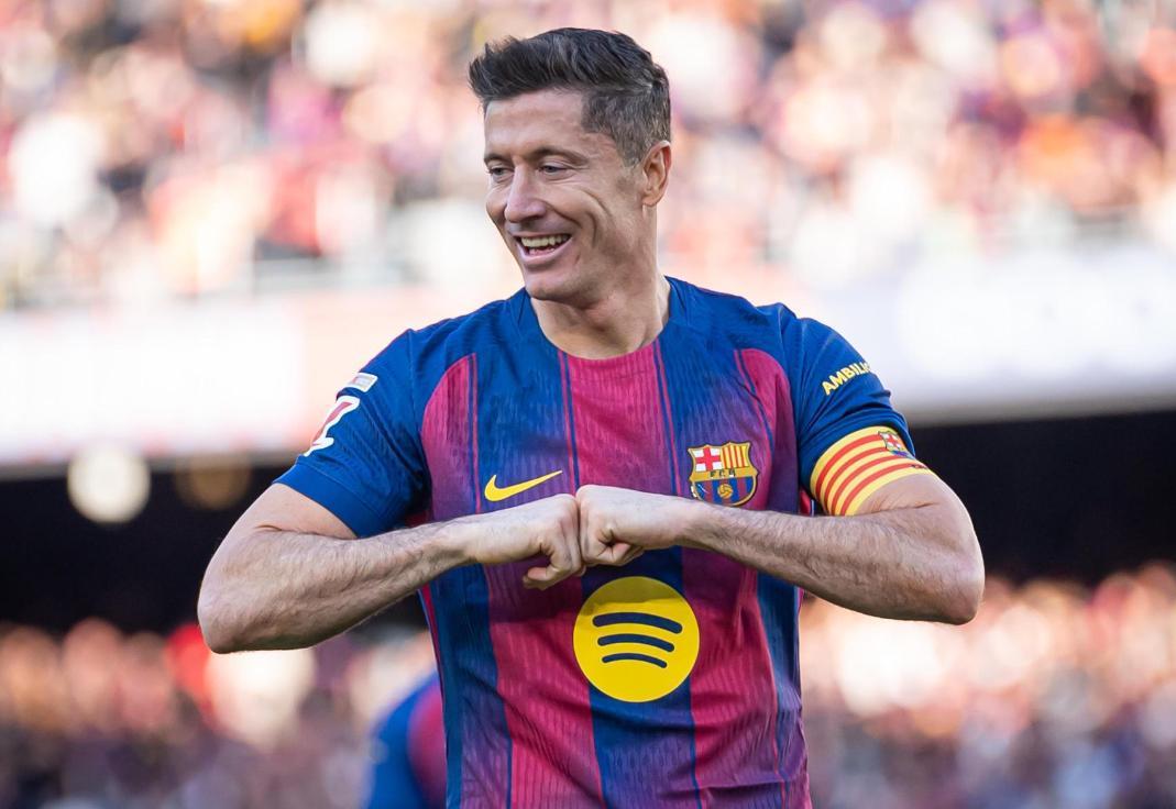 五大联赛-莱万建功比肩梅罗，亚马尔世界波创生涯纪录，巴萨3-0主场11连胜